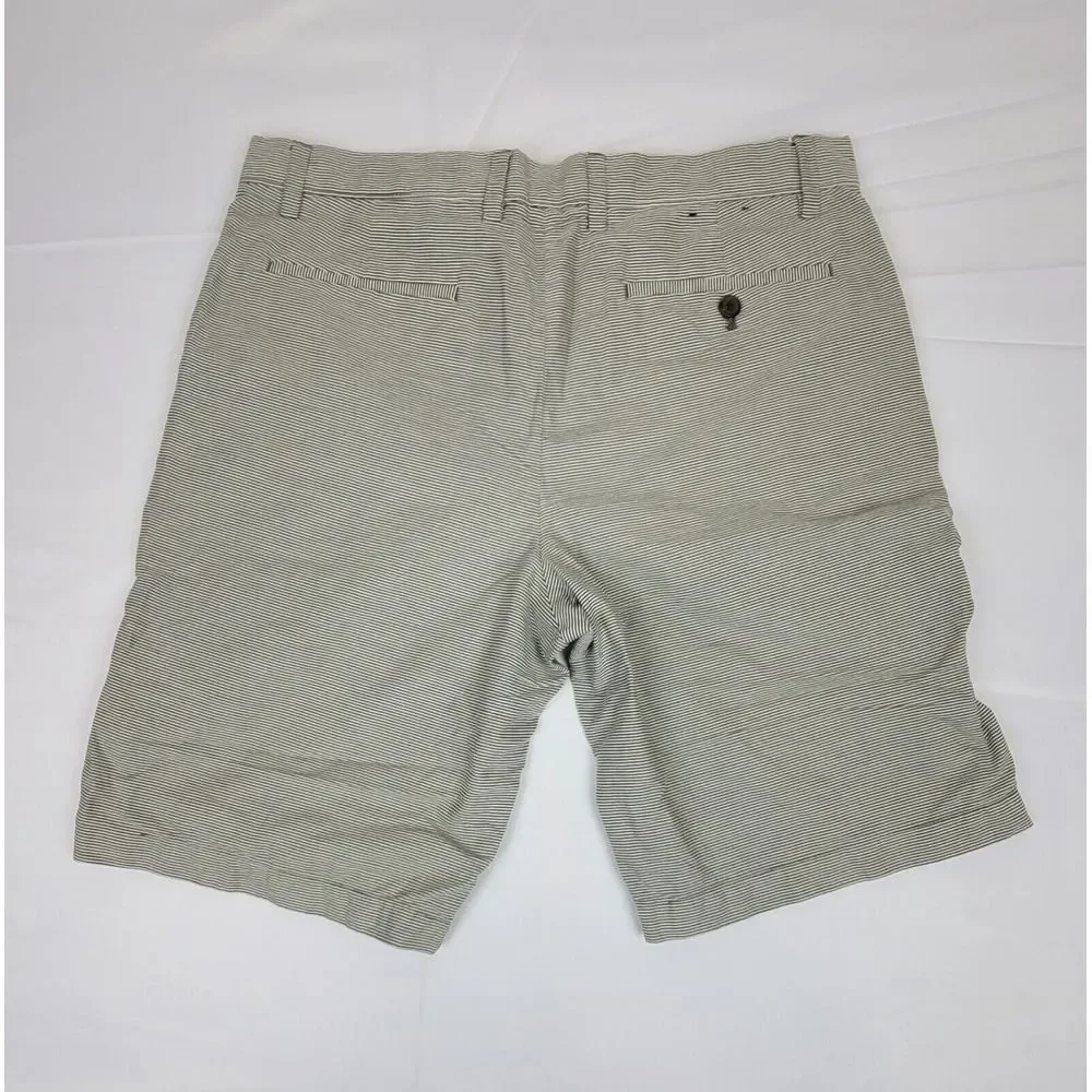 Banana‎ Republic Shorts Mens 35. Flat Front Striped Chino.